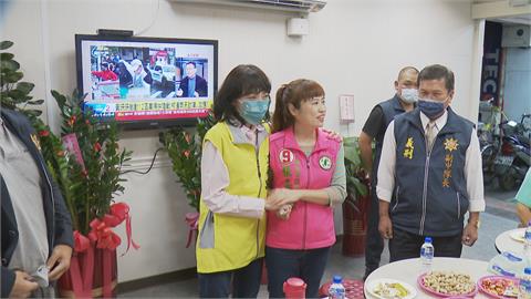 衝刺！替好姊妹張嘉玲拉抬聲勢　江永昌夫人陪車掃拜票