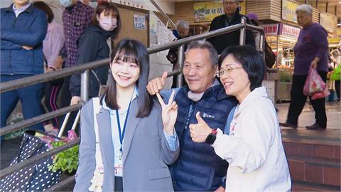 快新聞／瑞芳掃街小插曲！女記者訪完轉頭巧遇阿公　蘇巧慧機智暖舉被讚翻