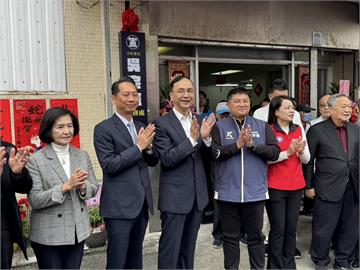 快新聞／林姿妙現身宜縣黨部新春團拜　朱立倫替她抱屈：一定團結保住政權