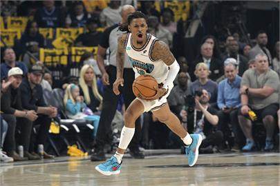 NBA(影)／少主莫蘭特「坐飛機」重摔傷退！灰熊慘遭雷霆逆轉落入淘汰邊緣