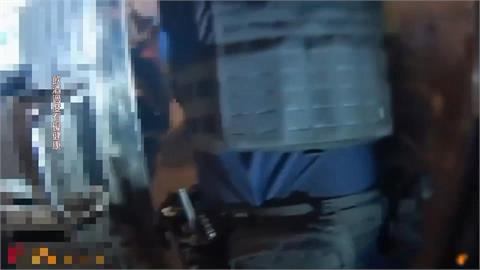 獨／男黃湯下肚「持雙刀」攻擊兄弟　警使出電擊槍迅速逮人