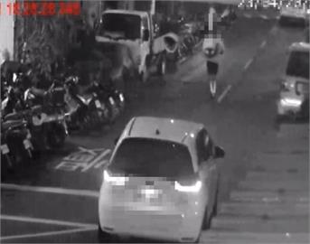 快新聞／火爆！新北三重男騎滑板車被按喇叭　與車主理論上演全武行