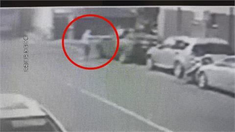 與鄰停車糾紛　男兩日凌晨怒砸九輛車