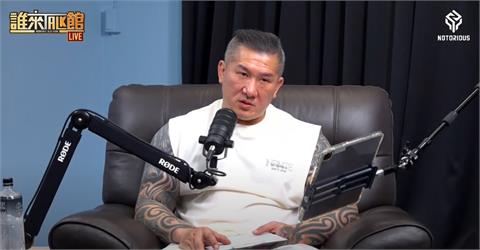 館長直播突喊「心臟不適」緊急中斷節目送醫！僅剩來賓主持粉絲全嚇壞