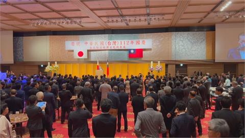 疫情後首次！駐日代表處國慶酒會　麻生太郎、安倍昭惠出席致意