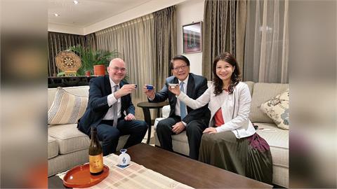 快新聞／暖度爆表！台美日友好　谷立言、潘孟安共飲清酒力挺日本