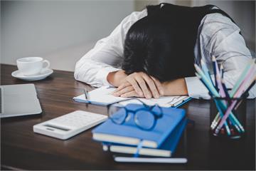 遇到職場低潮怎麼辦？八大正能量心法讓妳重新燃起鬥志