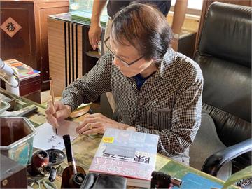 金馬終身成就獎得主辭世！「國寶級電影海報繪師」陳子福享耆壽97歲
