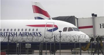 英航機師「左右不分」闖禍了！飛溫哥華347人客機驚悚起火