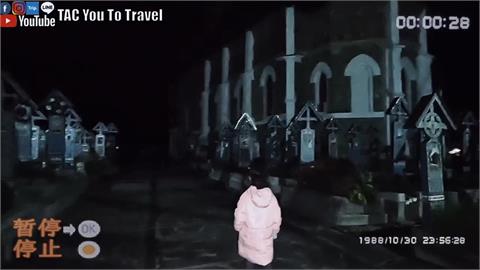 鬼月車泊「羅馬尼亞快樂墓園」　夜遊見千個彩繪十字架震撼台菲家庭