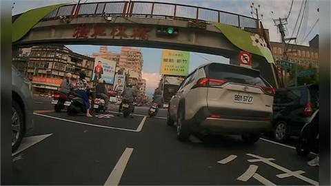 馬路當賽車場？　竹東騎士「多項違規」慘了