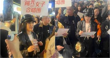 苗可麗夜市簽名展親和力！　粉絲包圍求被罵