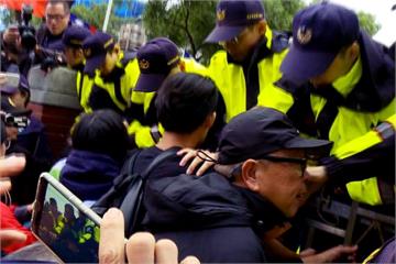 抗議《勞基法》修正  勞團闖進立院與警爆衝突