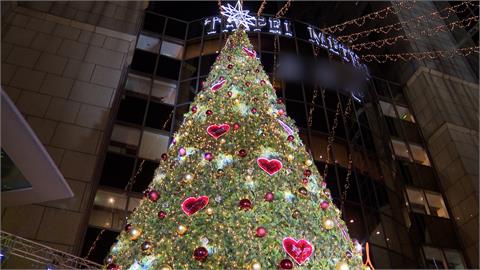 百貨耶誕樹點燈儀式　邀各國使館嘉賓共襄盛舉
