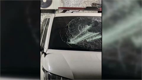 不滿前員工自立門戶搶生意　葬儀社老闆砸毀2救護車逃逸