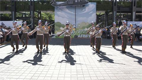 2025國軍嘉年華登場　國軍演出、載具模型等吸引民眾圍觀