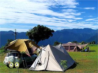 宜蘭露營推薦！豐富遊樂設施、三千坪大草地裡共享親子時光