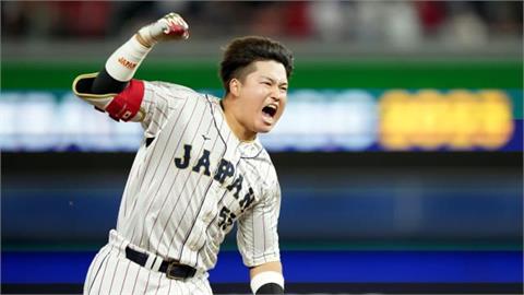 MLB(影)／日職全壘打王村上宗隆將挑戰大聯盟　耶誕節戴這隊球帽拍照