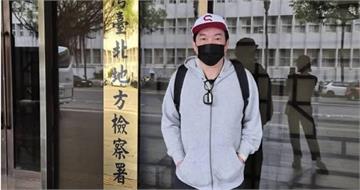 康康現身北檢引粉絲關心　出庭無奈嘆「反省自己」