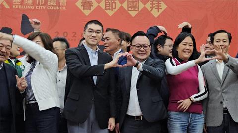 任內最後一次新春團拜！童子瑋同框謝國樑比愛心　親拋三大期許