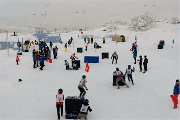 俄羅斯雪球大賽！ 零下20度低溫互砸雪球