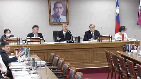 和翁曉鈴爭論誰能發言　韓國瑜罕見動怒"這會還開不開？"