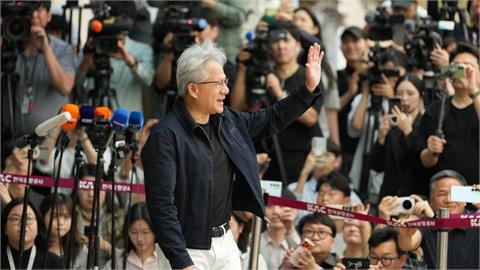 「韓版兆元宴」地點藏有小巧思！黃仁勳合體南韓3巨頭「大口吃肉」畫面曝光