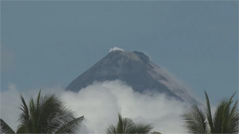 菲律賓火山即將噴發　上萬居民緊急撤離