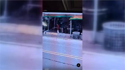 大學生疑恍神釀死亡車禍　勤奮女蚵工遭撞亡、同事不捨