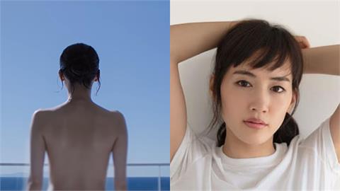 綾瀨遙「上半身全裸」站窗邊拍廣告！大尺度畫面曝光吸1400萬人朝聖