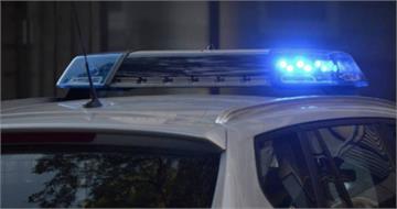 花蓮通緝犯持刀攻擊警!他劫車狂跑又棄車 警全力圍捕中