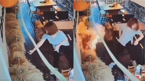 中國女「拿打火機燒餐廳」引發大火　趁亂收東西烙跑網怒：必須坐牢