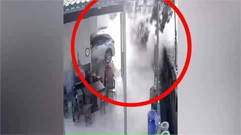 悚!陸軍彰化砲擊演練出包 「榴彈射偏」波及3民宅、大樹炸裂倒塌