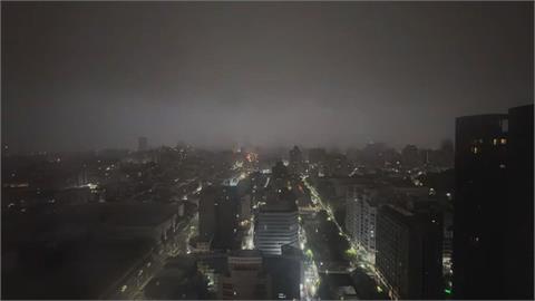 受白海豚外圍環流影響　台中深夜大雷雨部分路段積水
