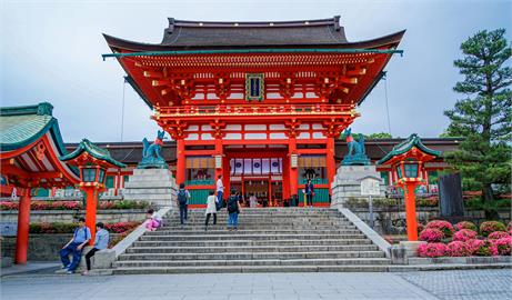 各國遊客最愛的「日本10大神社」　它被譽為「超能量景點」以4.7顆星高分奪冠