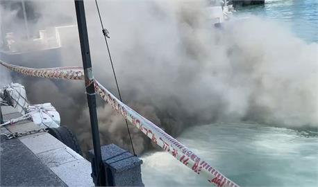 東琉線客船起火竄黑煙    遊客嚇壞急下船