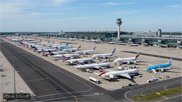 美財長推動全球經濟孤立伊朗　航空與銀行業受重創