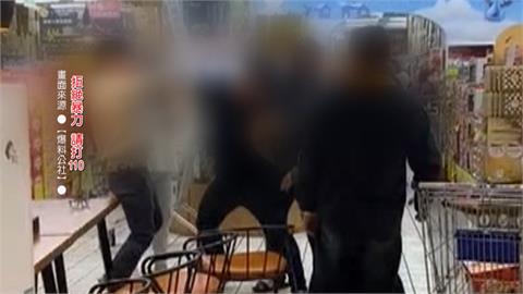 賣場辦年貨開打！　彰化2男因過路爆爭執互毆