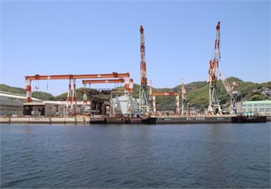 日本長崎三菱重工造船廠氣爆畫面曝光　1男性作業員嚴重昏迷