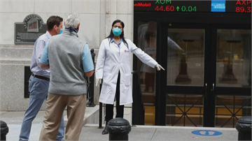 美國疫情緩 紐約證交所交易大廳重啟