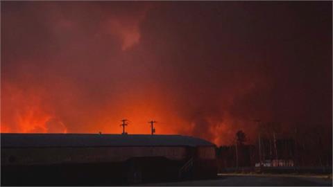 加拿大上百起火場狂燒  急撤附近6600人