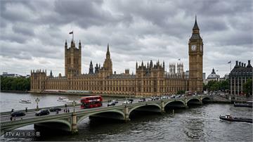 英國財長發表首份預算案　宣示迎戰全球經濟風暴