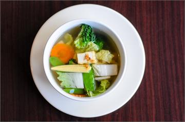 豆腐湯簡易食譜大公開 讓妳快速褒出好喝湯頭
