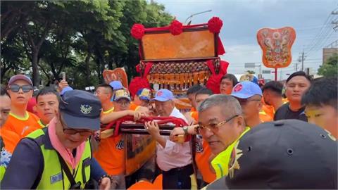 辣妹舞團迎大甲媽回鑾　企業合資捐63面金牌總價3百萬