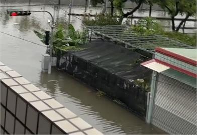 快新聞／台中整夜暴雨多處積水卻沒放假！　網怨：幸浮城市