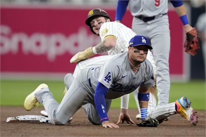 MLB（影）／道奇守備「大煮粥」！教士趁亂猛吞6分大局　6比5險勝率先聽牌