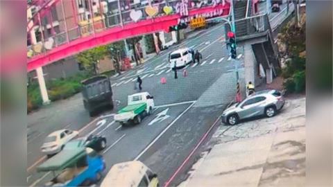 彰化駕駛疑鬼切撞民間救護車　消防隊就在旁邊「即刻救援」