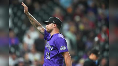 MLB(影)／落磯主場狗狗主題日戰響尾蛇！和主人一起見證連續百敗難堪紀錄
