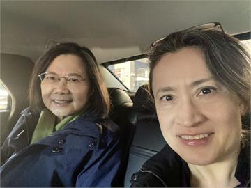 蔡英文過境紐約蕭美琴秀合照　網友喜喊：兩位優秀的台灣女性