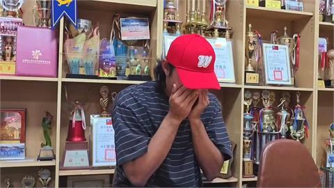 光復災情慘重! 味全龍球員吳俊杰 焦急返鄉協助救災